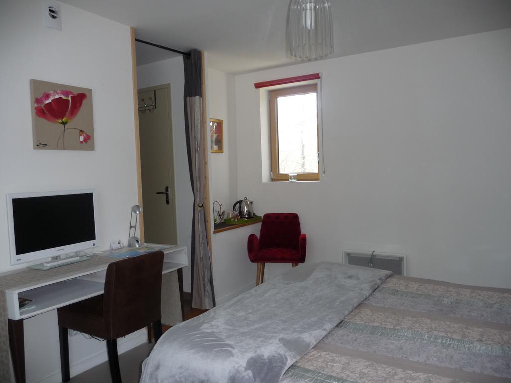 Bed and Breakfast Le Jardin Aux Oiseaux Férel Esterno foto
