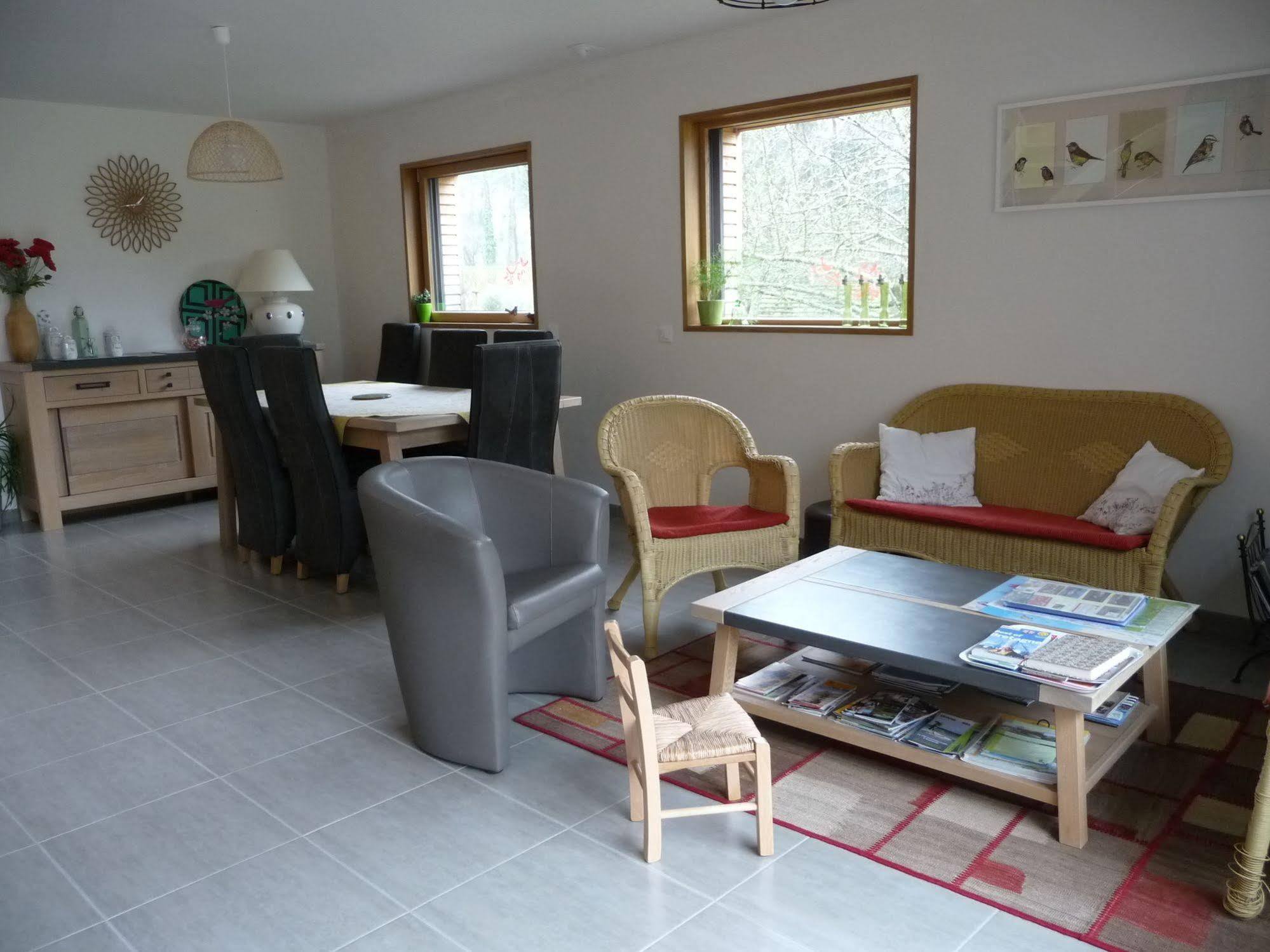 Bed and Breakfast Le Jardin Aux Oiseaux Férel Esterno foto