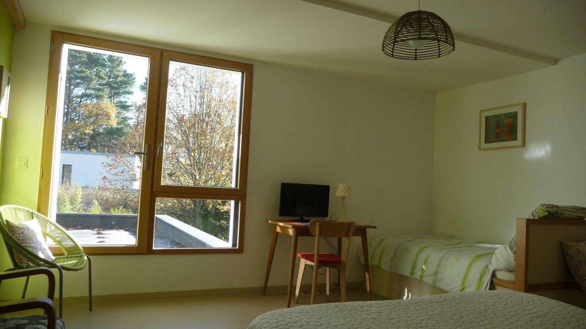 Bed and Breakfast Le Jardin Aux Oiseaux Férel Esterno foto