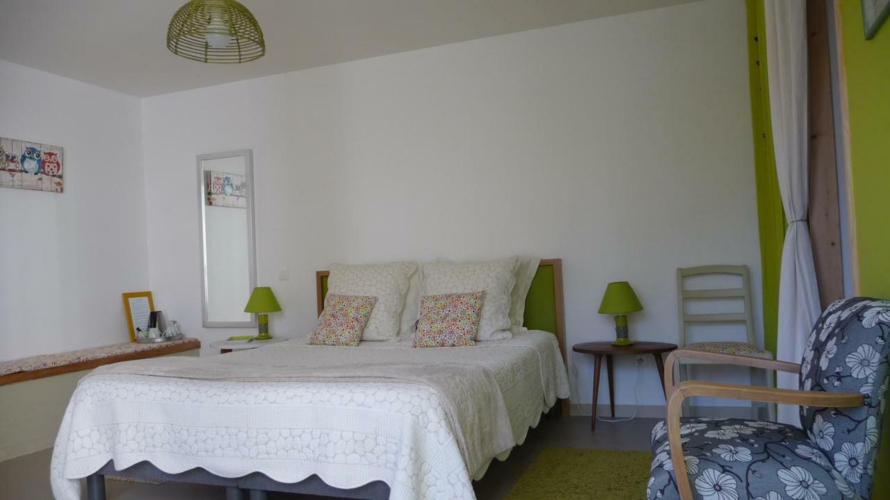 Bed and Breakfast Le Jardin Aux Oiseaux Férel Esterno foto